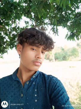 Md Naz, 18, India