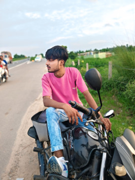 Guru, 20, India