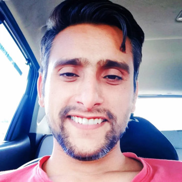 Bicky, 33, India