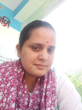 Nidhi, 22, India