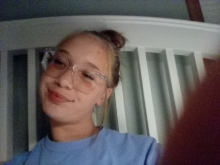 Kaylee, 19, United States
