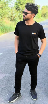 Idrish, 26, India