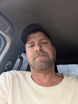 James, 40, Australia