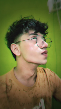 Om Alaspure, 18, India