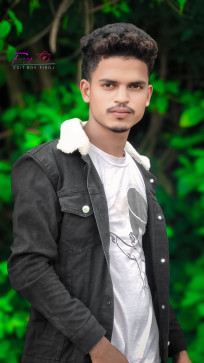 Foroj, 21, India