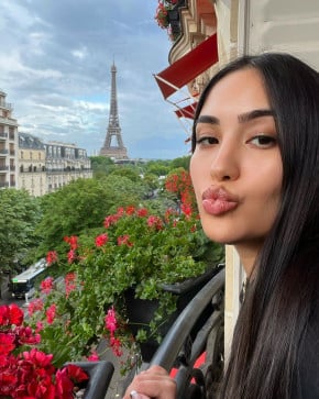 Leena, 33