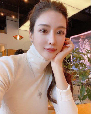 Sophia, 36, United States