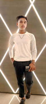 Anshu, 18, India