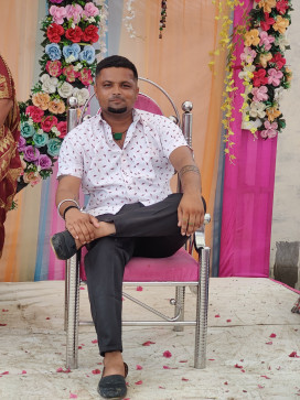 Prakash Maheshwari, 31, India