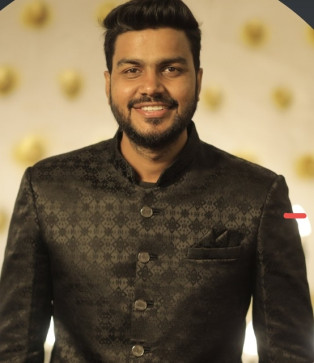Nik, 22, India