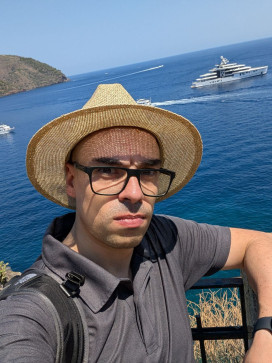 Andrew 9th, 35, Italy