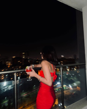 Leacutea, 21, Turkey