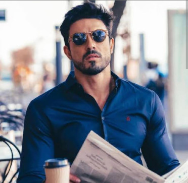 Jian, 25, India