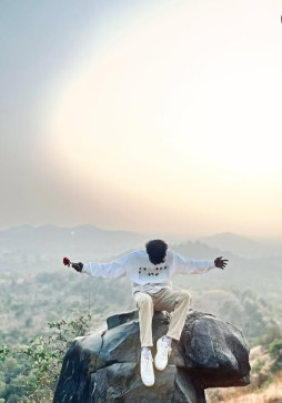 Dhruv, 18, India