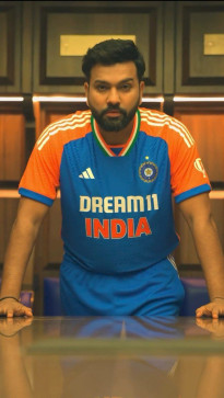 Bharat Nama, 18, India