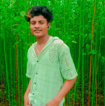 Yasin, 20, India