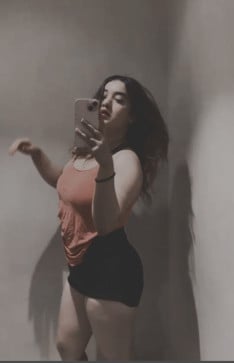 Riya, 25, India