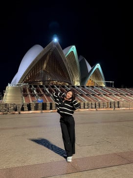 Ellain, 24, Australia