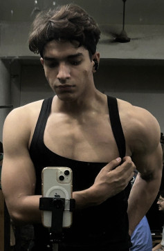 Sparsh Pandey, 19, India