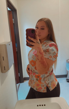 Anna, 30, United States