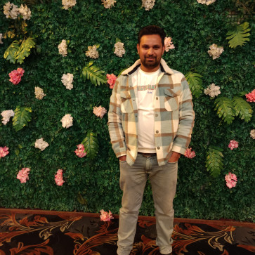 Moon Gill, 29, India