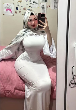 Leya, 18, India