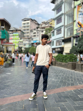 Soumadeep De, 19, India