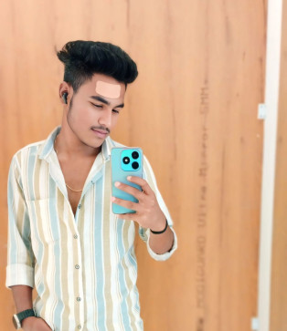 Varun_sindal_, 19, India
