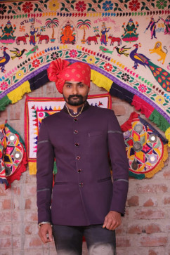 Rajput Dharamenarsin, 26, India