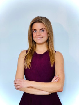 Emma Bates, 32, United States