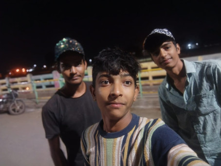 Zain, 19, India
