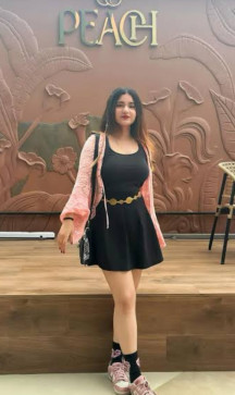 Riya, 28, India