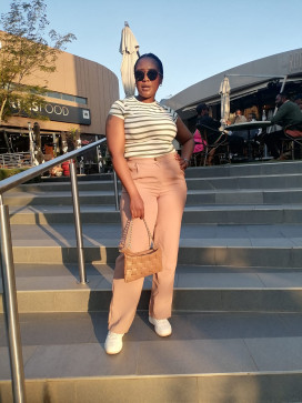 Dee, 29, South Africa