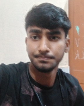 Mikuu, 18, India