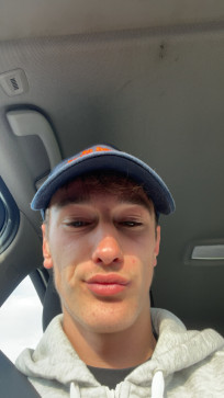 Gilles, 21, Belgium