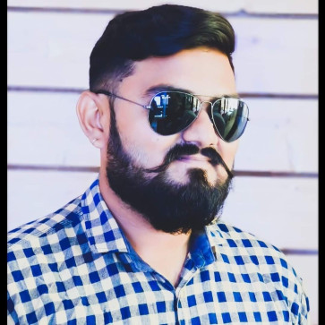 Vaja45, 29, India