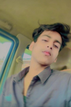 Priyanshu_yadavv_, 18, India