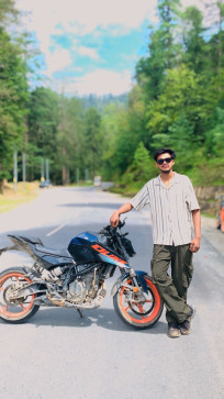 Krish Thakur, 25, India