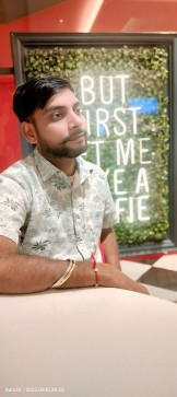 Singer, 28, India