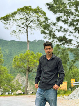 Manish Kandwal, 18, India