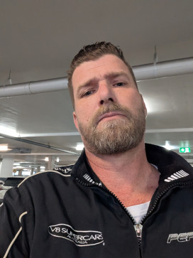 James, 40, Australia