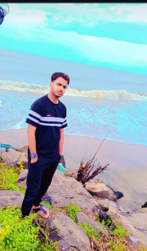 Mahi Khan, 26, Saudi Arabia