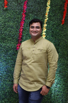 Sumit Singh, 35, India