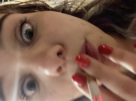 Tess _, 18, Netherlands
