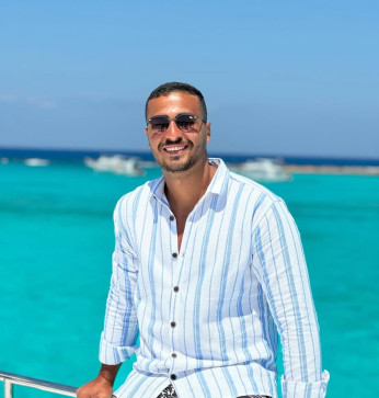 Peter, 28, Italy
