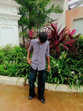 Ashish, 18, India