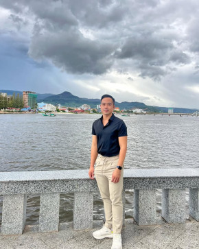 Lee, 38, United States