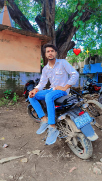 Riya Singh, 18, India