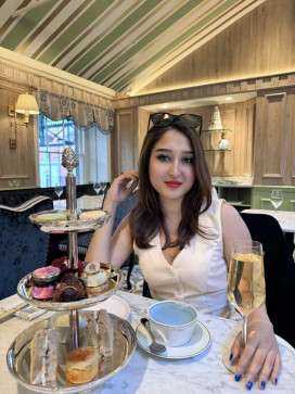 Charlott, 27, United Kingdom