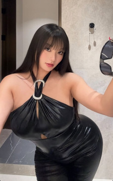 Naomi, 27, China